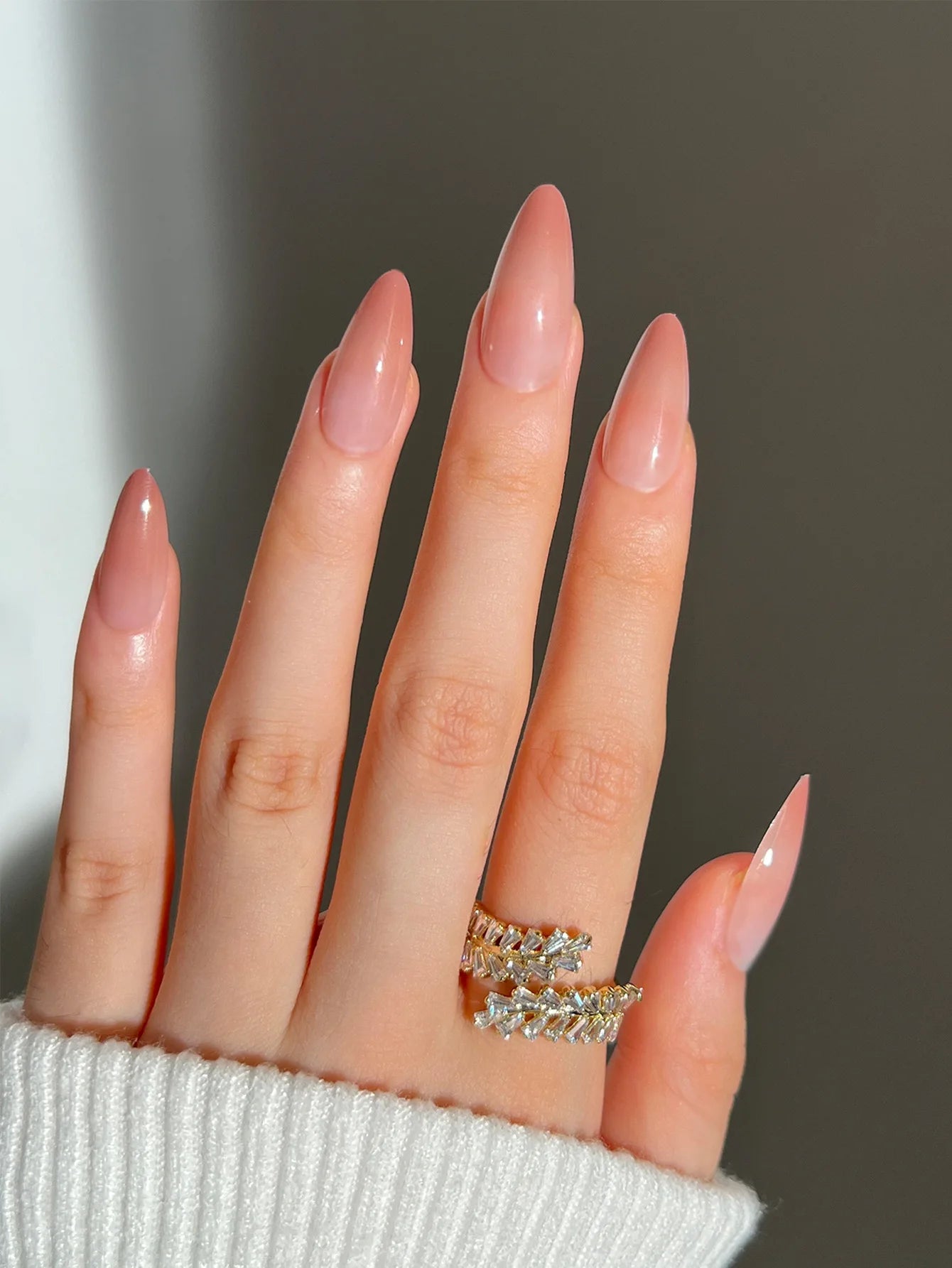 24pcs Almond Head Fake Nails French Line Design Full Coverage False Nail Art Finished with GluWearable Removable Press on Nails