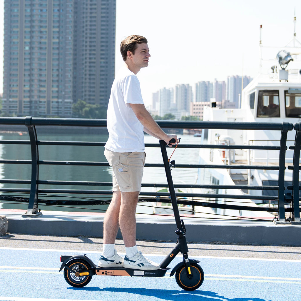 Mega Motion EV85F ABE App-Controlled Electric Scooter 8.5-Inch Foldable Unisex E-Scooter High Two-Wheel Portable Mobility CE