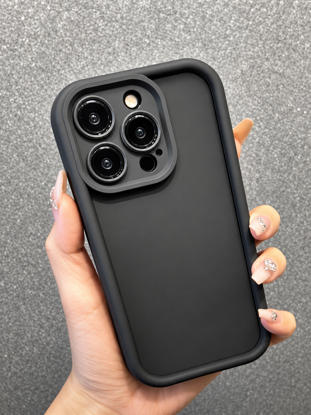 Minimalist Solid Black Shockproof Thick Phone Case Suitable For IPhone 17 Pro Max/17 Pro
