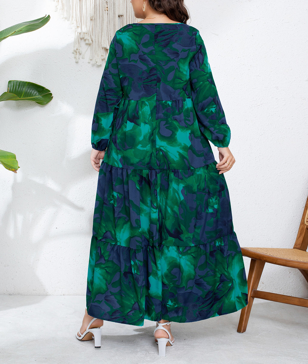 In-Stock Plus-Size European and American Style French Autumn and Winter New Design Fashion V-Neck Printed Pleated Long-Sleeve Long Dress