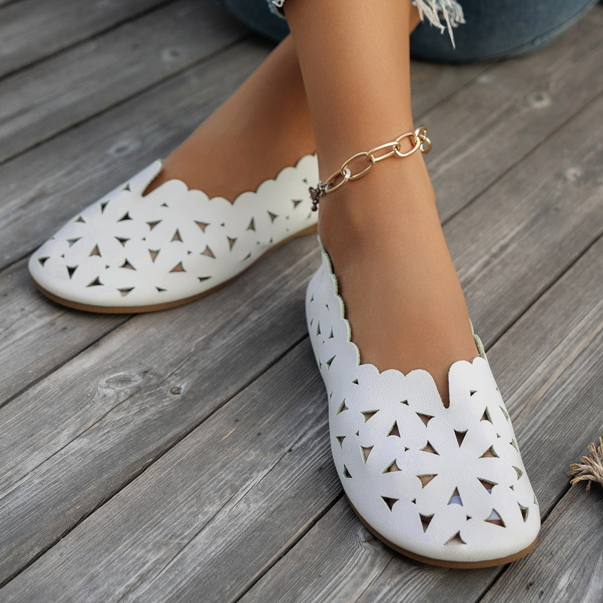 New Foreign Trade Large Size Hollow Carved Flat Shoes for Women 2025 Round Toe Slip-On Low-Cut Shallow Boat Shoes