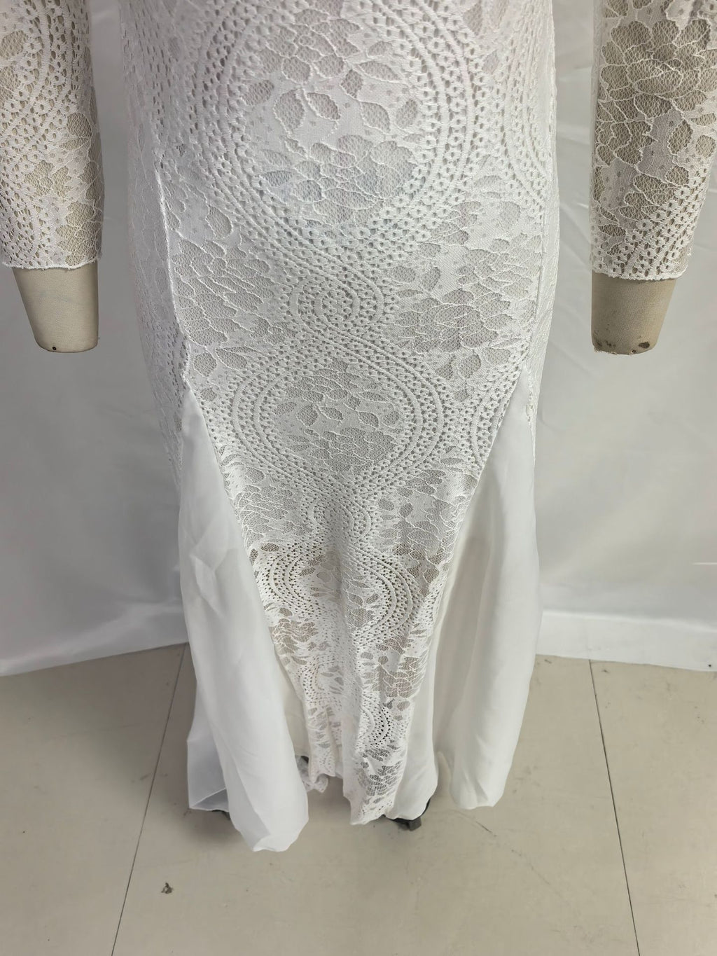 2025 Spring New European and American Women's Celebrity Banquet Wedding Dress Round Neck Long Sleeve Printed Backless Lace Dress