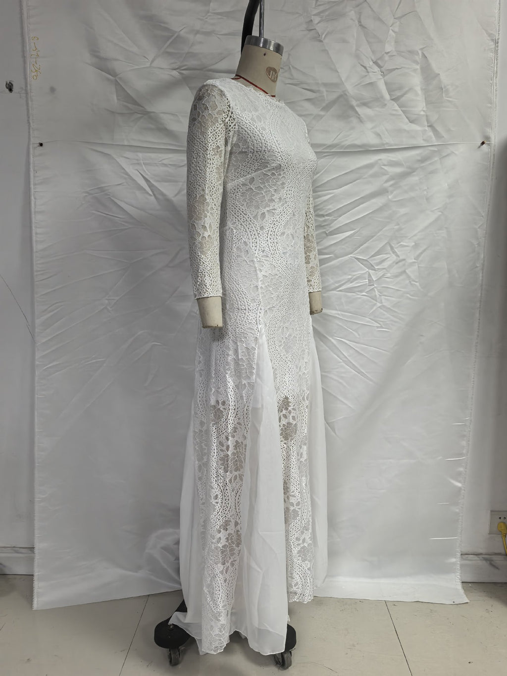 2025 Spring New European and American Women's Celebrity Banquet Wedding Dress Round Neck Long Sleeve Printed Backless Lace Dress