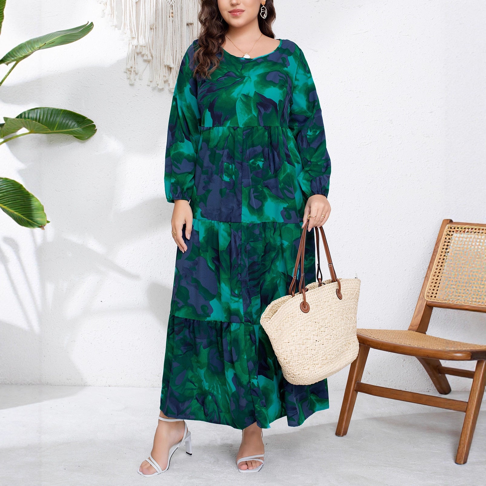 In-Stock Plus-Size European and American Style French Autumn and Winter New Design Fashion V-Neck Printed Pleated Long-Sleeve Long Dress