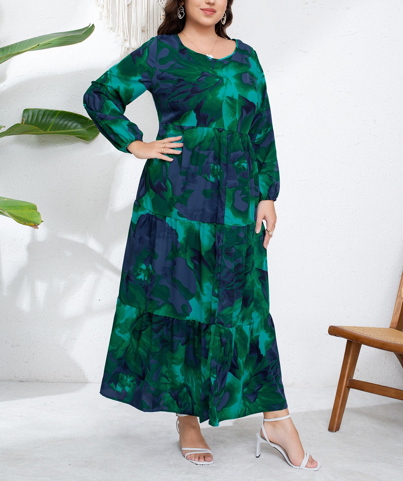 In-Stock Plus-Size European and American Style French Autumn and Winter New Design Fashion V-Neck Printed Pleated Long-Sleeve Long Dress