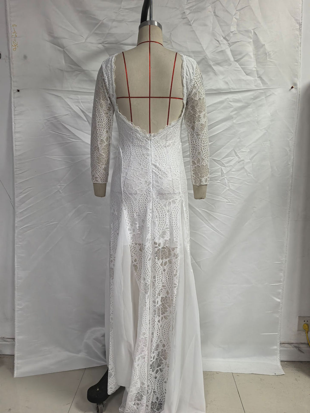 2025 Spring New European and American Women's Celebrity Banquet Wedding Dress Round Neck Long Sleeve Printed Backless Lace Dress
