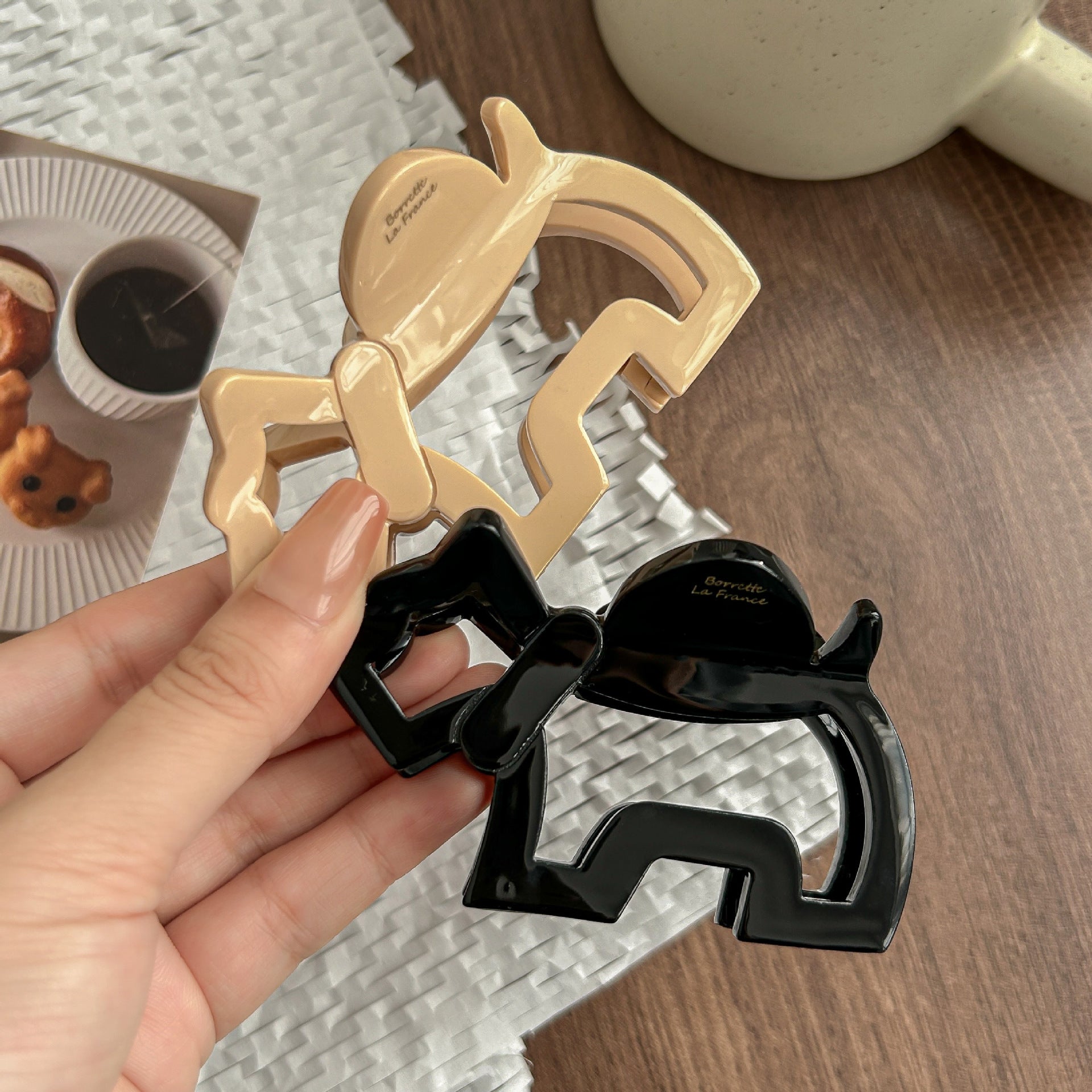 Cute Cartoon Puppy Grab Clip Suitable for Hair Less Hair Clip Women's 2024 New High-end Fashion Stylish Shark Clip