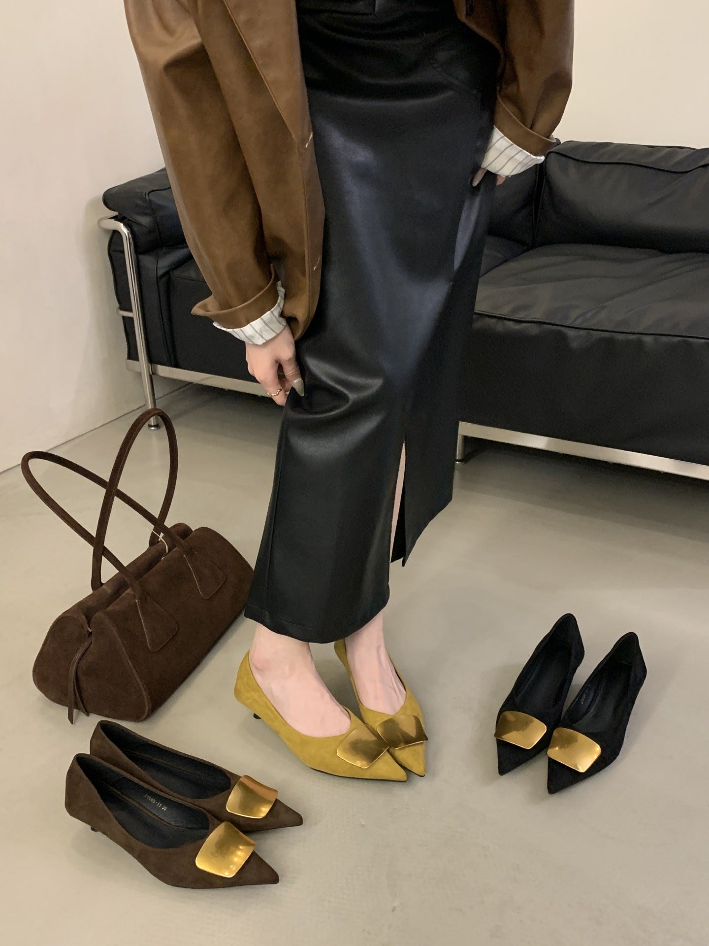 Ready Stock, Dropshipping Available~ Soft-Soled Suede Flat Mary Jane Shoes, French-Style Pointed Toe Stiletto Shoes