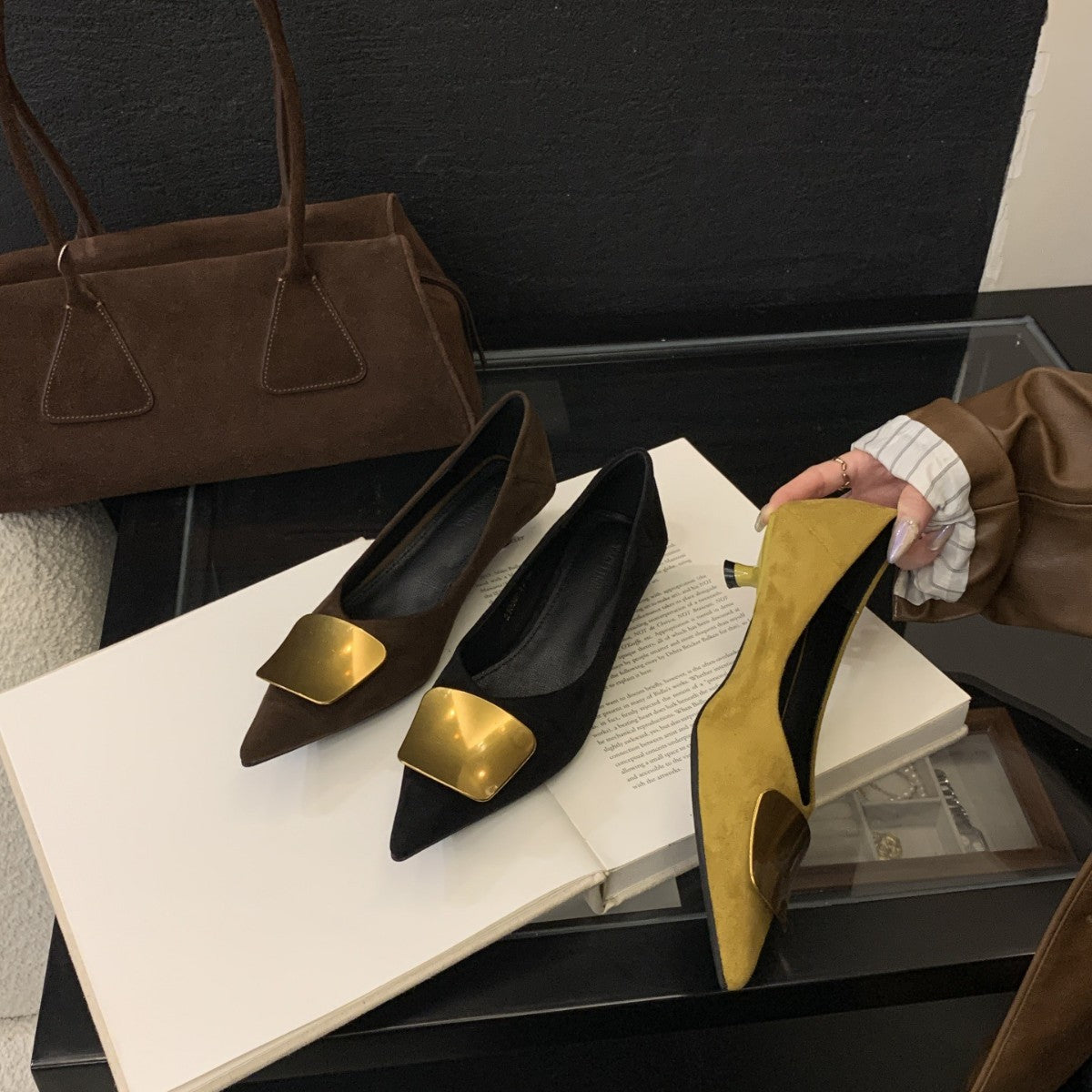 Ready Stock, Dropshipping Available~ Soft-Soled Suede Flat Mary Jane Shoes, French-Style Pointed Toe Stiletto Shoes