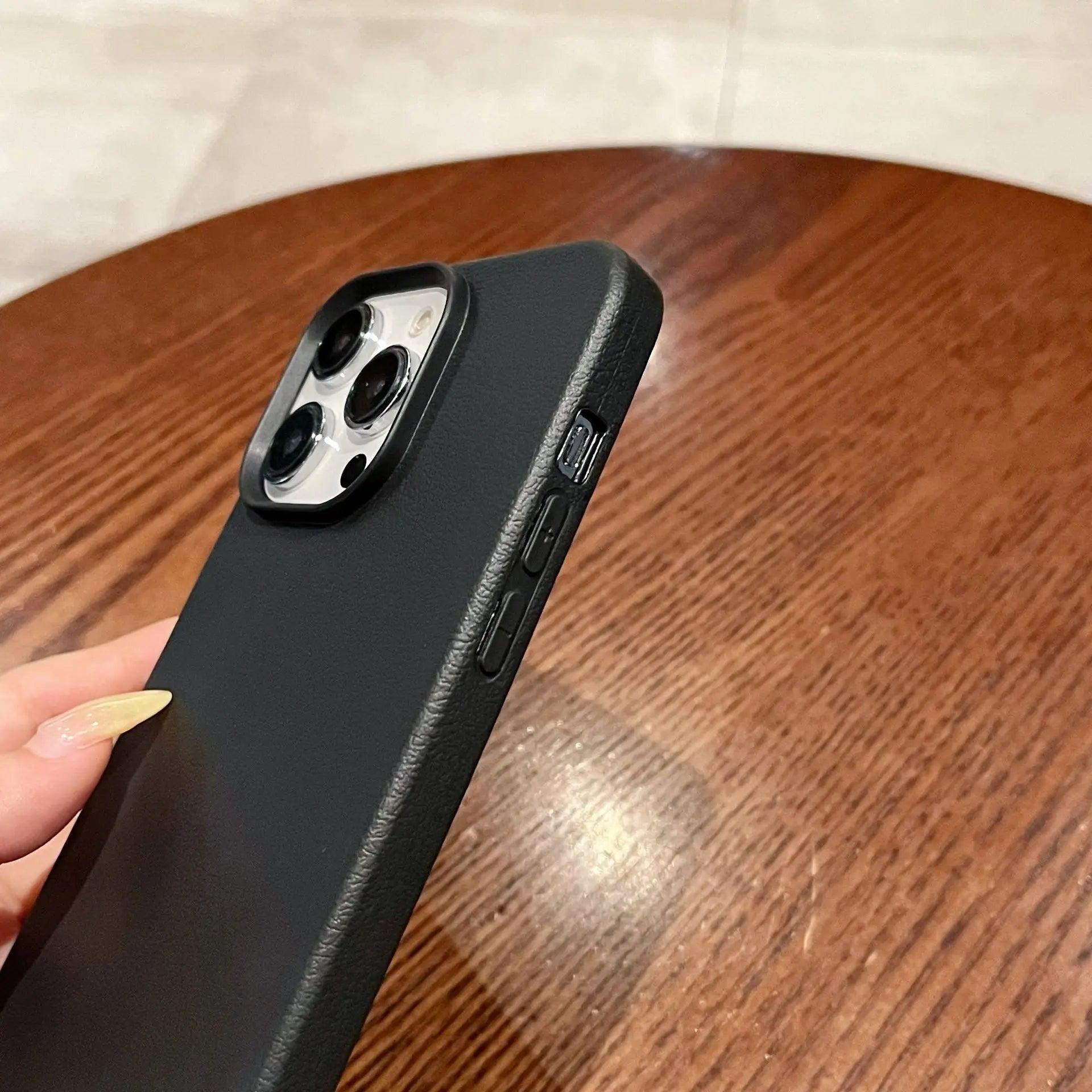 Luxury Silicone Litchi Lines Leather Phone Case For iPhone 17 16 15 14 13 12 11 Pro Max X XS XR Plus Soft Shockproof Full Cover