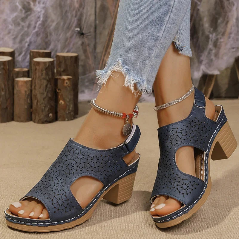 Hollow Out Women's High Heels Sandals Summer Hook Loop Thick Heeled Platform Sandles Casual Anti-Slip Beach Sandals Plus Size