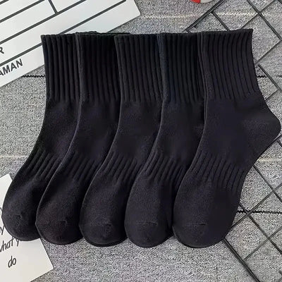 8/4 Pairs of Fashionable Classic Women's Mid-Calf Socks, Black and White Sports Socks, Suitable for Both Men and Women, Large Size Women's Socks: Size 36-43, Soft and Breathable for Spring, Summer, and Autumn, Simple Style, S