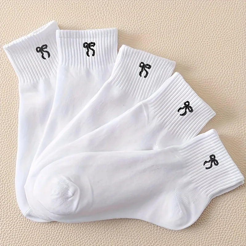 8 Pairs of Socks in Random Mixed Colors, Simple Solid Color Children's Socks, Trendy and Versatile Mid-Calf Socks with Bow Pattern, Suitable for Casual Daily Life