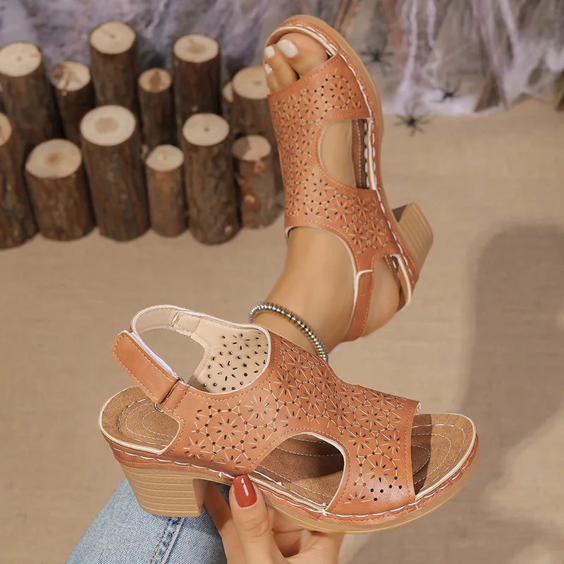 Hollow Out Women's High Heels Sandals Summer Hook Loop Thick Heeled Platform Sandles Casual Anti-Slip Beach Sandals Plus Size