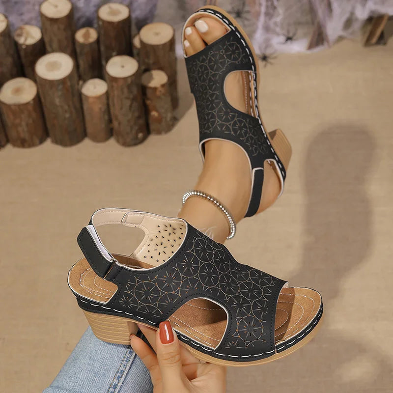 Hollow Out Women's High Heels Sandals Summer Hook Loop Thick Heeled Platform Sandles Casual Anti-Slip Beach Sandals Plus Size