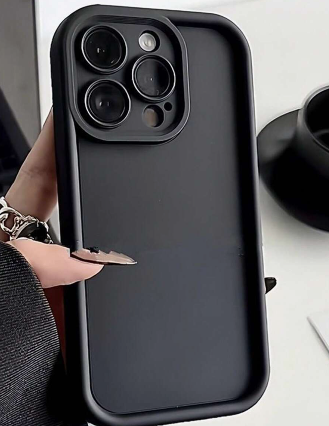 Minimalist Solid Black Shockproof Thick Phone Case Suitable For IPhone 17 Pro Max/17 Pro