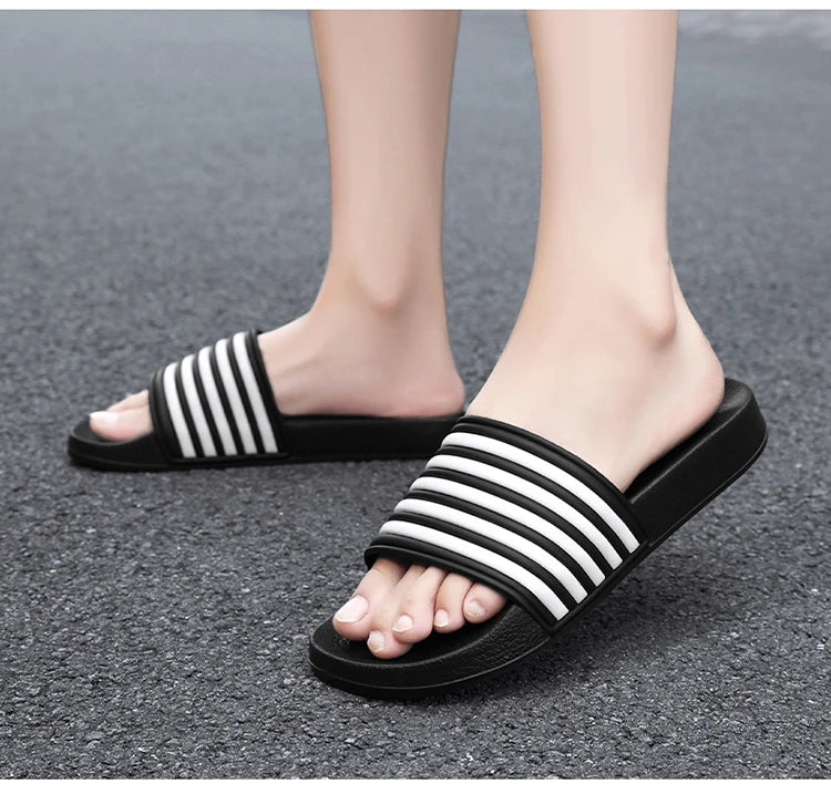 Stylish casual sports men's shoes Light outdoor beach sandals plus size breathable wading slippers Bathroom Family men